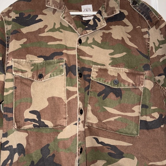 Zara Men's Green and Brown Camouflage Field Jacket - Picture 4 of 8